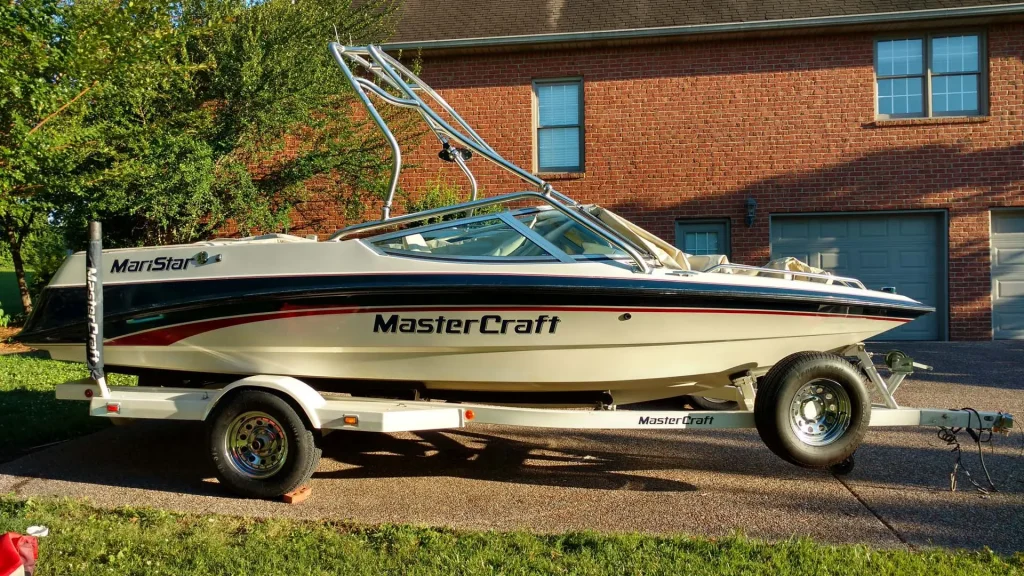 1997 Mastercraft Maristar 210