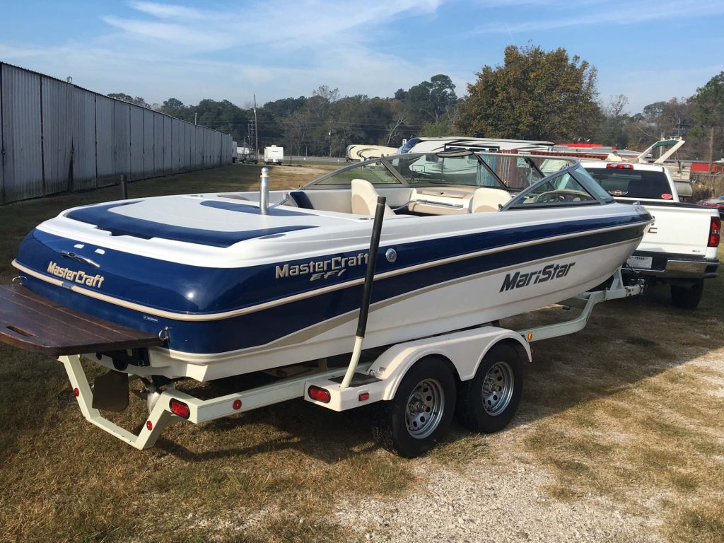 2000 Mastercraft Maristar 230SV