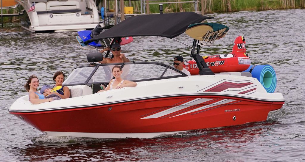 2022 Bayliner VR5 Sport