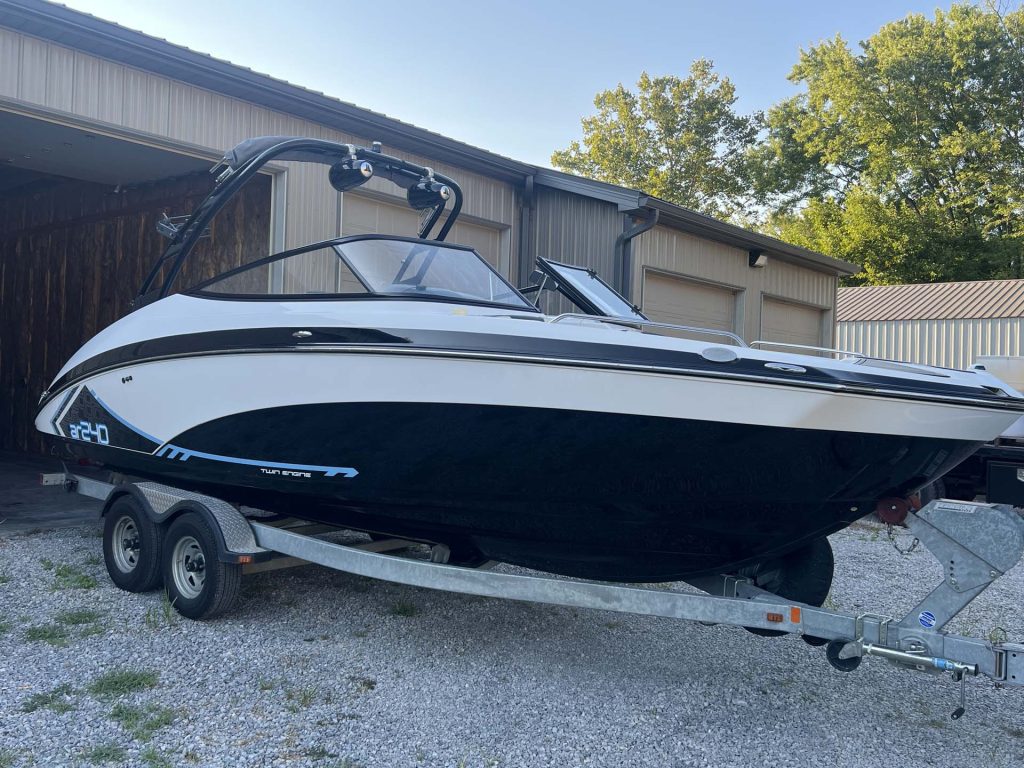 2015 Yamaha AR240